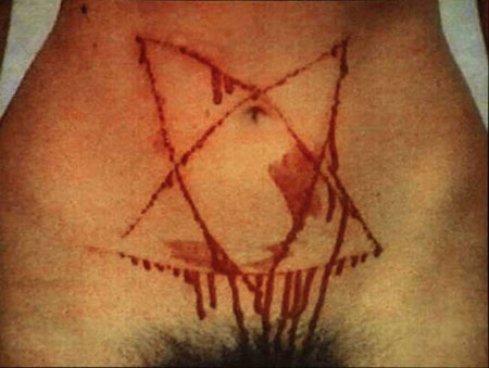 tl_files/liebreiz/bilder/allgemein/Marina Abramovic - Pentagram.jpg